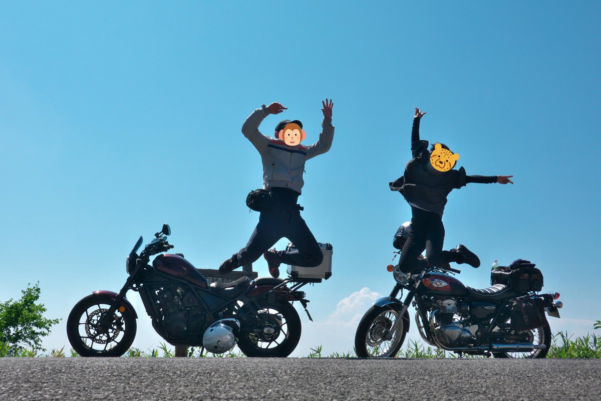 crossganner26's tweet photo. いやー、短い時間やったけど、やたら楽しいツーリングになった。ホンマ、元気もらいました(*´ω`*)
#先行チラ見せ
#α7
#RX10M3
#RX100M6
#旅に出たくなる写真
#HONDA
#HONDAが美しい
#SC83
#レブル1100
#ジャンプ
#W800
#Kawasaki
#Kawasakiが美しい https://t.co/gfyrLLWyaP