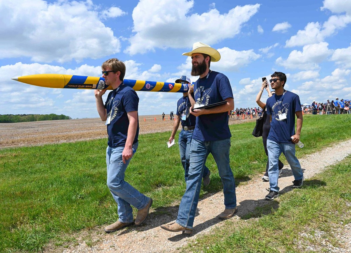 It actually IS rocket science! NASA’s Student Launch competition challenges teams to design, build, and fly a high-powered rocket containing a science or engineering payload. Proposals are due Monday, Sept. 22. buff.ly/WvcsbGX