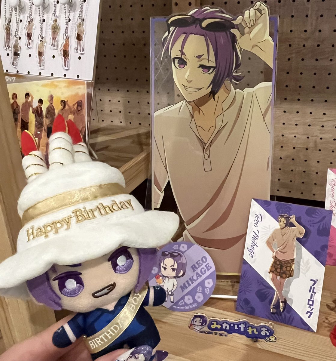 特典玲王無事コンプ😭💜
素敵なコラボありがとうございます！
お誕生日もお祝いしました🥂

 #ブルーロックとandGALLERY
