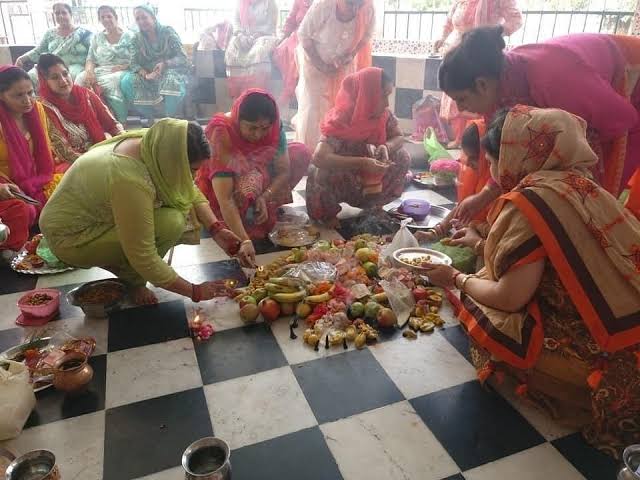 Happy Bach Dua to all.

For those who dnt know , Bach Dua is a dogra festival which symbolizes strong bond bw mother and son  where Mothers keep fast for their sons and pray for their long lives and offer sweet rotis called "Rott".