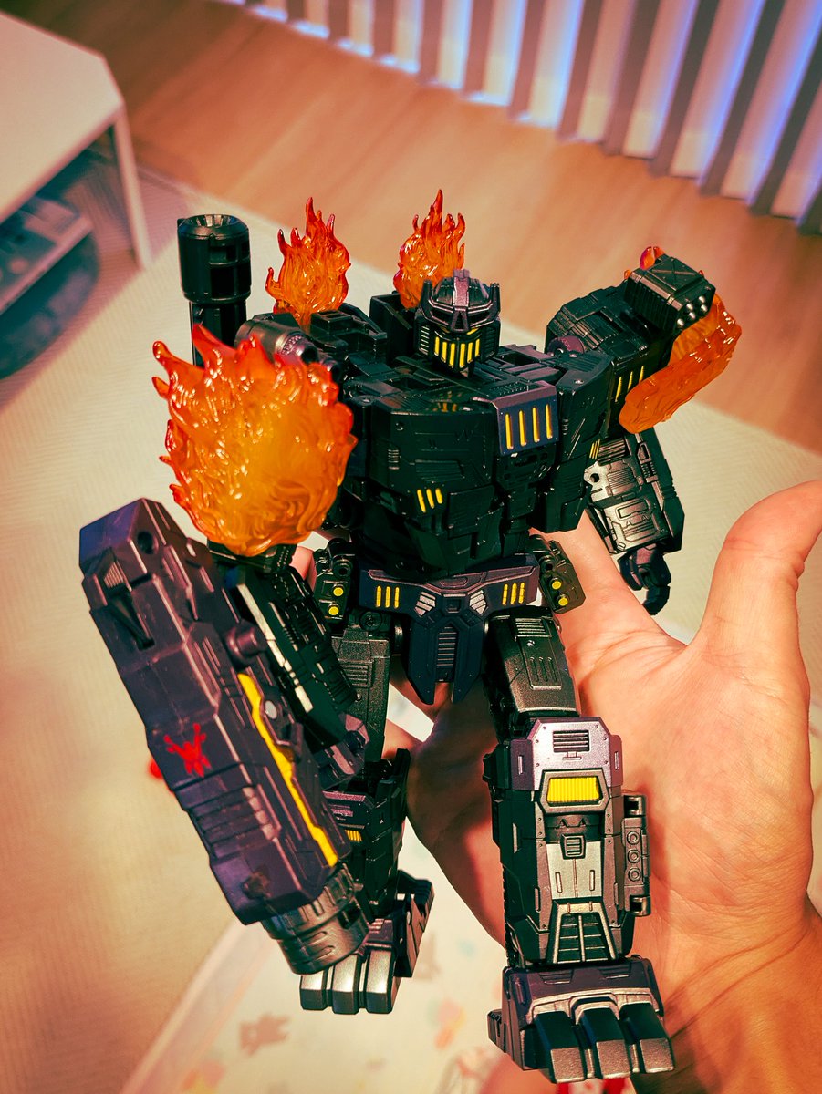 Sg_092's tweet photo. メガトロナスめっちゃいいです最高です
＃トランスフォーマー
#Transformers https://t.co/zCxyXlhXjR