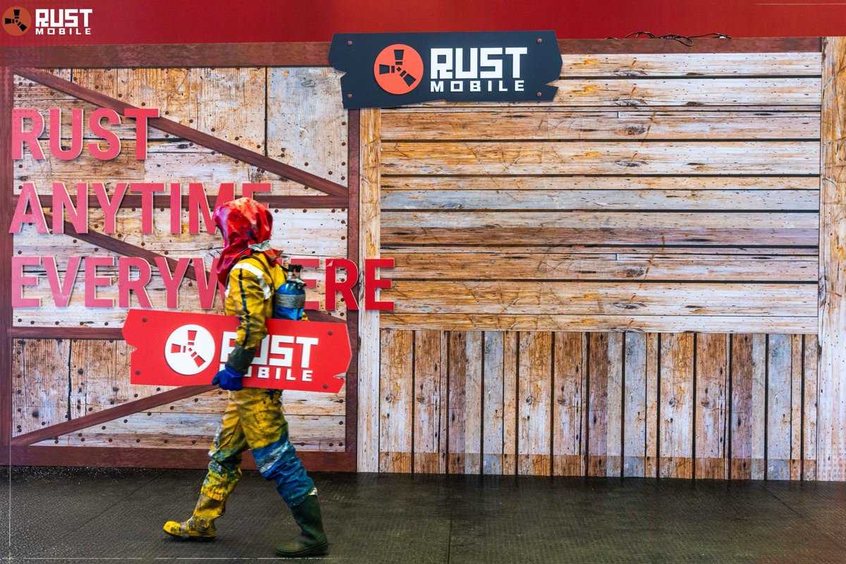 play_rustmobile's tweet image. Still no loot. Still no allies. Just me, a hazmat suit, and an empty hall in Cologne.
Counting the hours until the wasteland fills with survivors.
Who&apos;s ready to join the chaos tomorrow? 👀 
#RustMobile #Gamescom2025