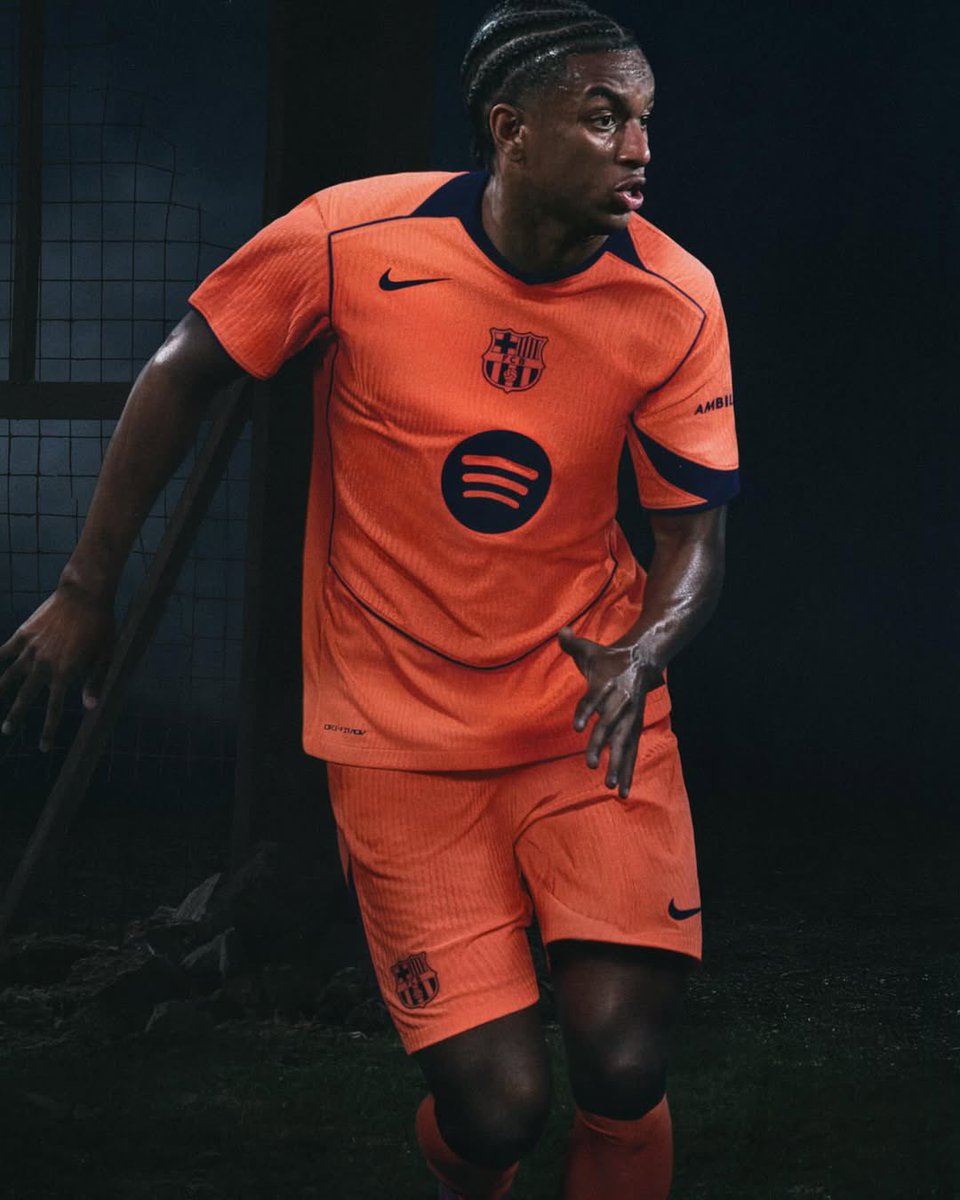 Bright. Bold. Barça. 🧡 The 25/26 Third Kit shines in mango as a tribute to the legendary 2009 season—when 6 major trophies were won in unstoppable style. Ready to wear greatness?

#barcelona #fcbarçelona #barca