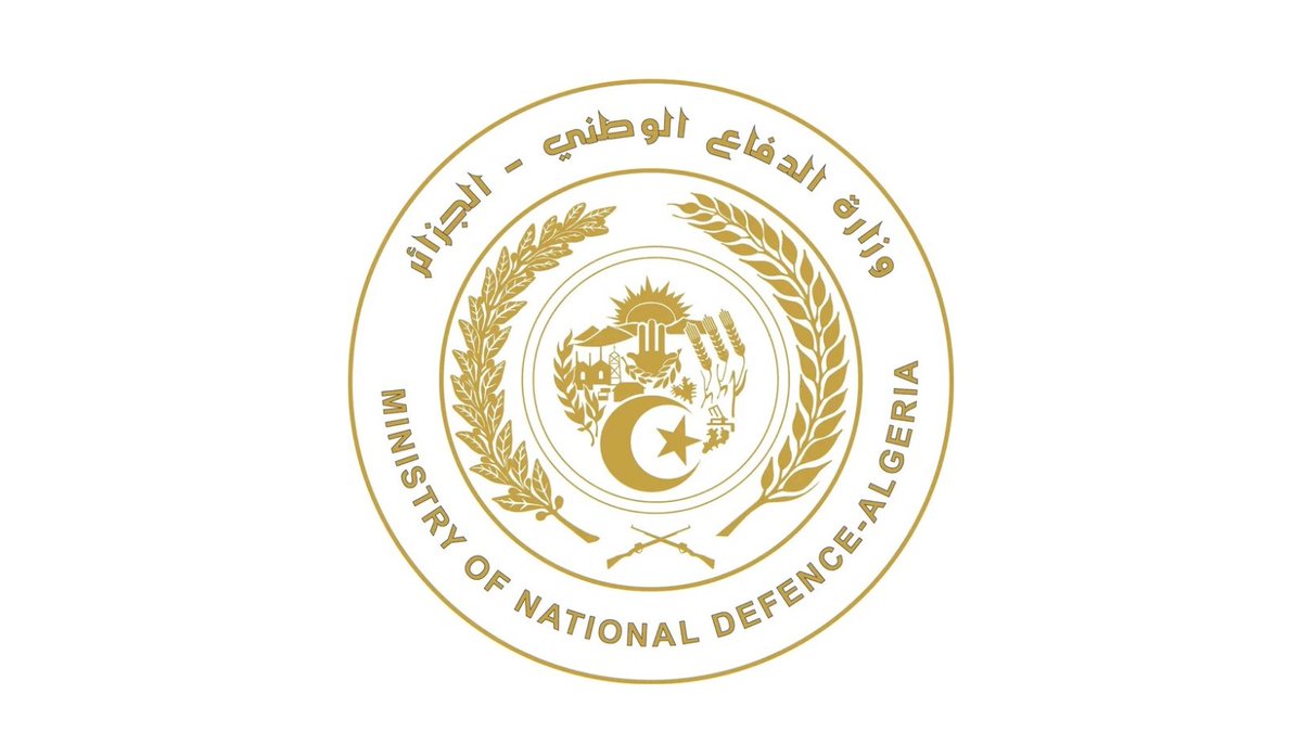 🟡✨قامت القيادة العليا للجيش الوطني الشعبي بتعبئة عدة طائرات🛩️ متخصصة للمساهمة في عمليات إخماد الحريق الذي اندلع في منطقة تاوريرت آغيل التابعة لولاية بجاية، حيث تمت السيطرة على الحريق بالكامل دون وقوع أي خسائر بشرية أو مادية🤝