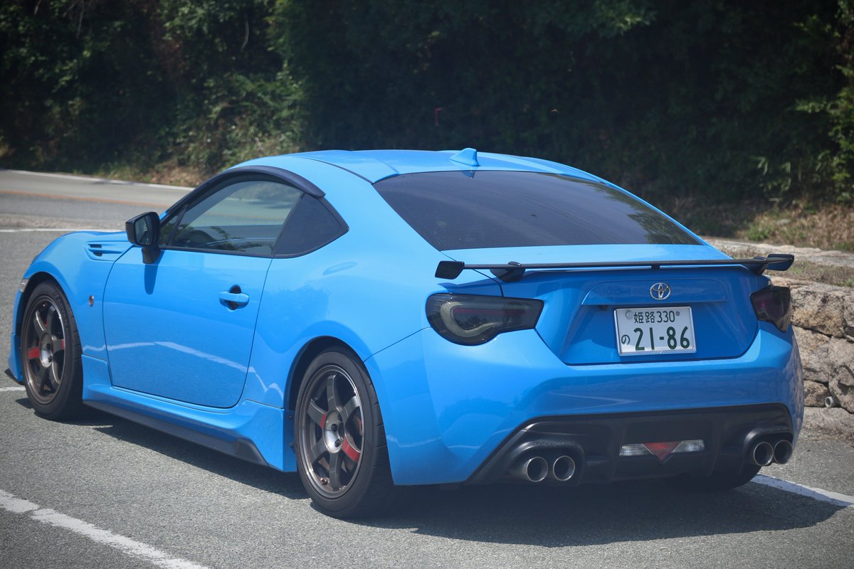 リアガラスのステッカー全て剥がした