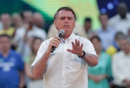 Carlos Bolsonaro (@carlosbolsonaro) on Twitter photo - <a href="/jairbolsonaro/">Jair M. Bolsonaro</a> já está há 32 dias preso com tornozeleira eletrônica e censurado, sem julgamento e sem o seguimento do devido processo legal, tendo leis sendo rasgadas e os direitos fundamentais jogados na lata do lixo. O que começou em 2022, com a censura explícita durante as - <a href="/jairbolsonaro/">Jair M. Bolsonaro</a> já está há 32 dias preso com tornozeleira eletrônica e censurado, sem julgamento e sem o seguimento do devido processo legal, tendo leis sendo rasgadas e os direitos fundamentais jogados na lata do lixo. O que começou em 2022, com a censura explícita durante as