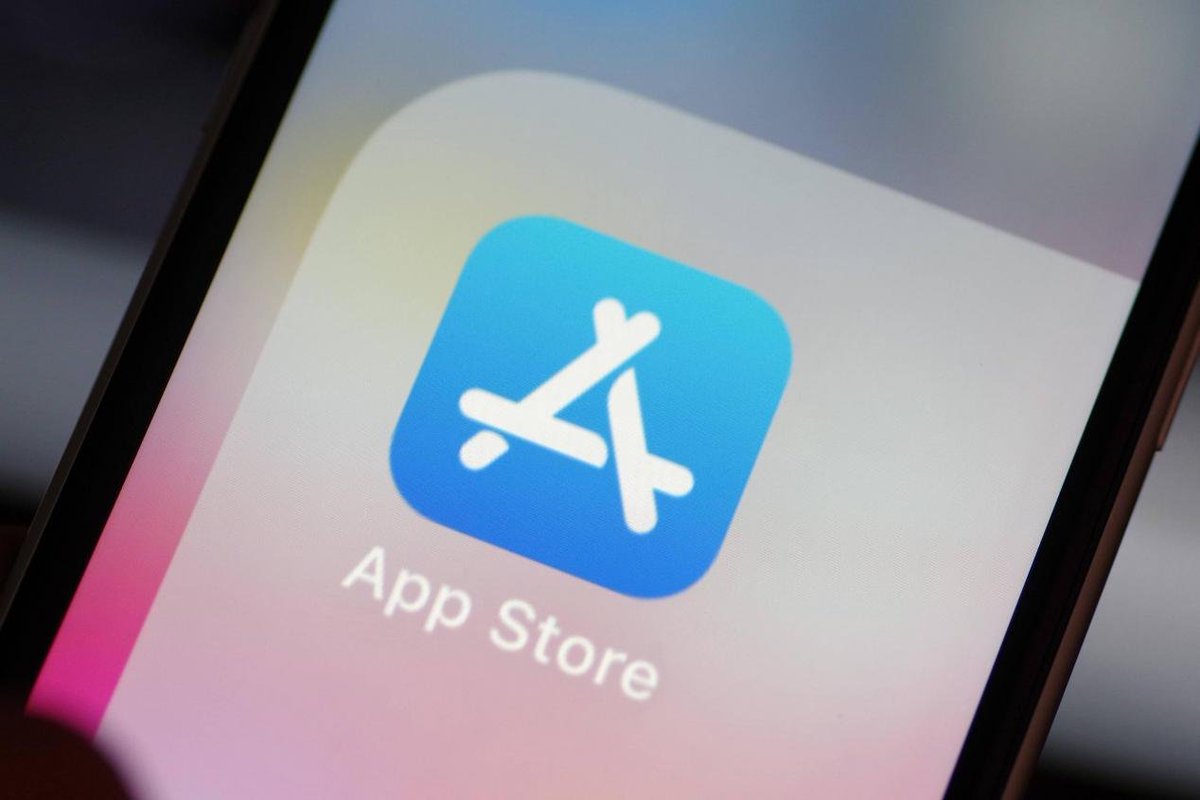 HonorioAnt67879's tweet image. Musk claims Apple suppresses X/Grok in "Must Have" lists. Apple cites algorithmic fairness. With EU antitrust fines fresh, this legal clash could reshape app rankings. #AppStoreDebate