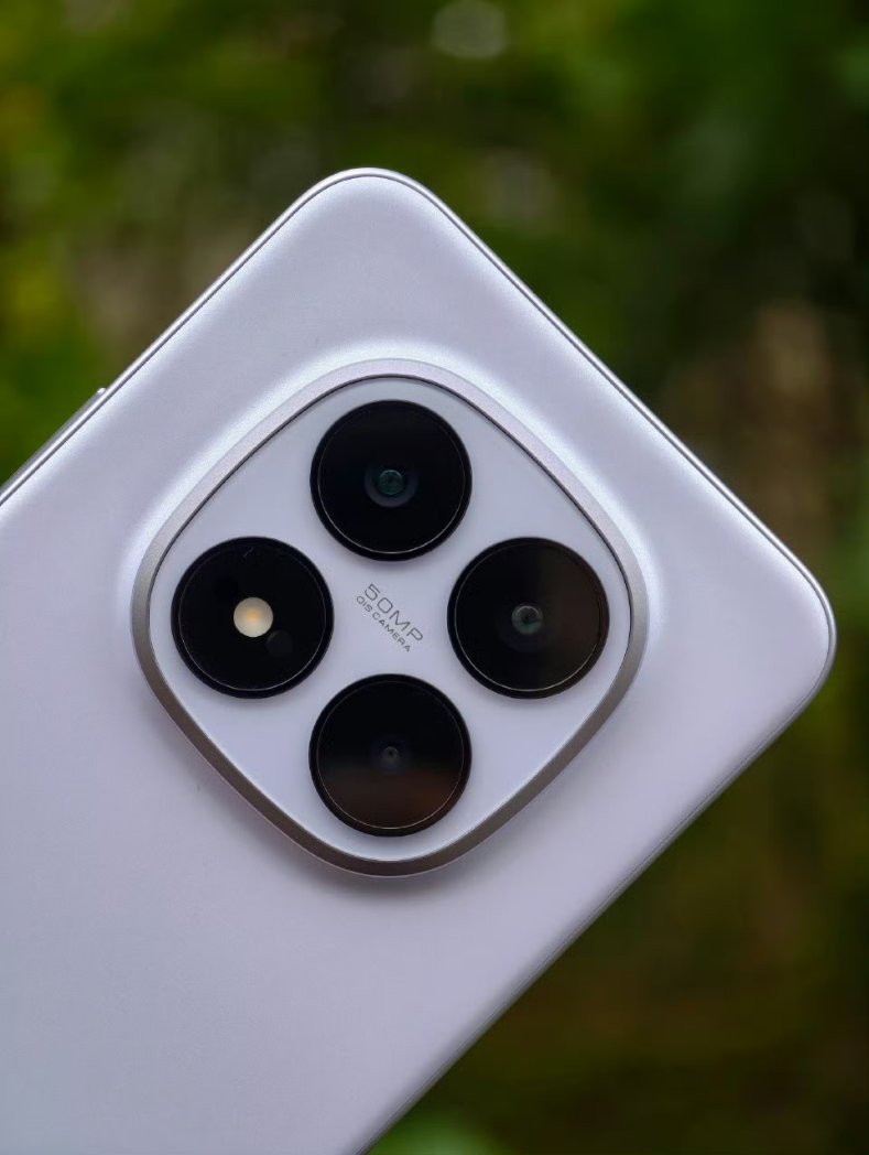 ravi3dfx's tweet image. I like this Colour Variant of Redmi Note 15 Pro Plus. 😍
Hope, it will launch in india at reasonable price. 😹 
#redmi #RedmiNote15ProPlus