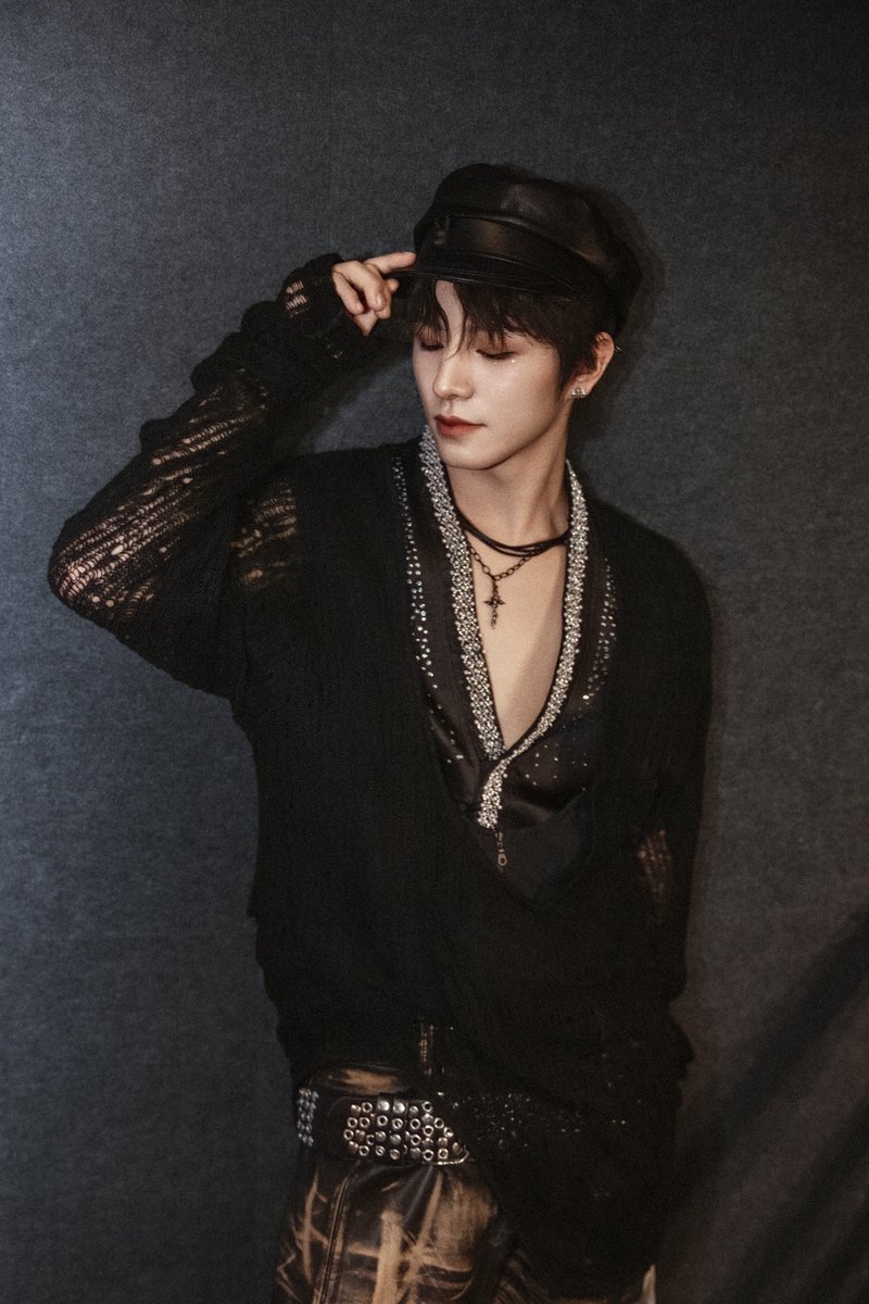 LEV_Official_'s tweet photo. 멋진 여정이었습니다 🕺🏻
초대해주신 Qi Yu 감독님께 감사드립니다. 정말 즐거운 시간이었어요!

A Wonderful Journey 🕺🏻
Thank you, Director Qi Yu, for the invitation — I had such a great time!

#LEV #레비 #レビ
#WANGZIHAO #왕즈하오 #王子浩 #ズハオ https://t.co/MdAe9s3Sql