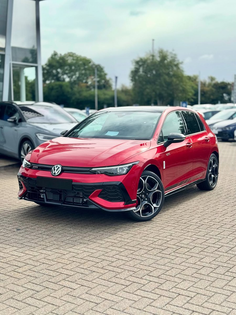 Luteendo's tweet photo. Golf GTi 🥵 https://t.co/0TiECtSIht
