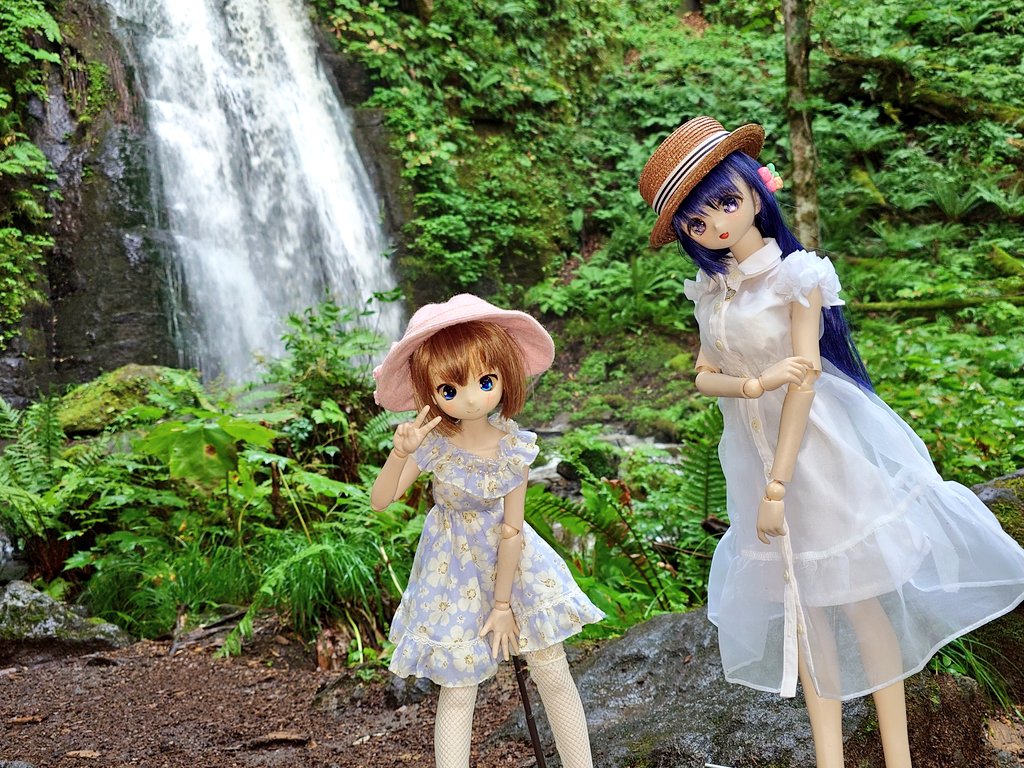 今日はりんごちゃん達と奥入瀬渓谷で満喫してきましたー🍎
トモ「りんごちゃん、今日も元気だったね!(>ᴗ<๑)…なんか忘れてるみたいだったけどw」
#よそのこかわいい
#ゆいっ子
#きほのっ娘