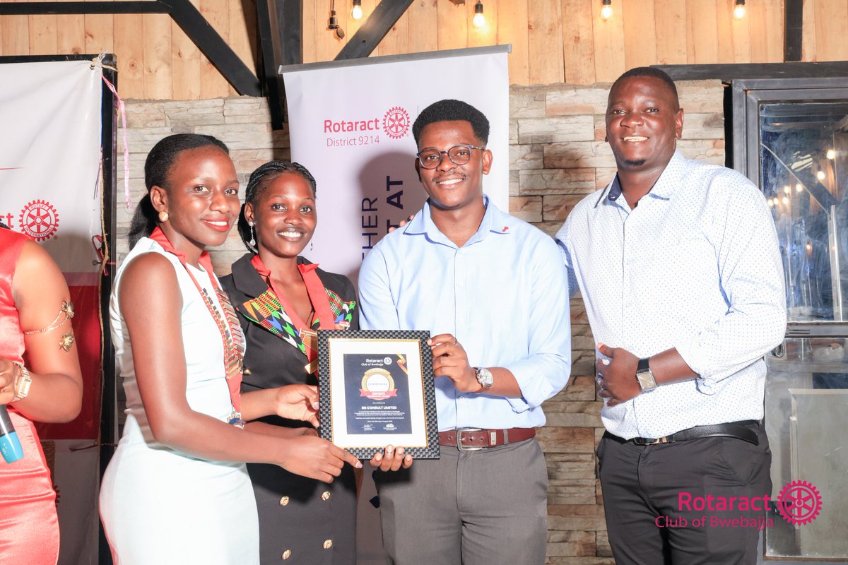 nnamulemerose's tweet image. In Rotaract, every act of service begins with a smile because kindness shines brightest when shared with joy😊 🪄✨ 
A smile is our first service to humanity, and Rotaract makes it a lifestyle.💕💯
I call upon every youth to join Rotaract 🤗
#ItsTimeToJoinRotaract