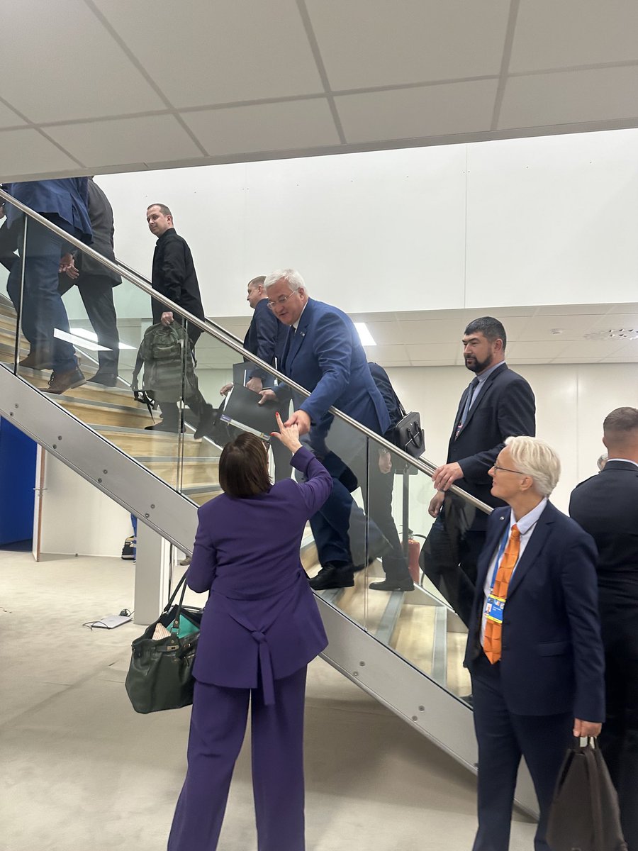 Appreciate US and partners’ united efforts to end Russia’s aggression against Ukraine, including contributing to security guarantees for Ukraine. Sweden’s focus is to continue our unwavering support to Ukraine and intensify pressure on Russia. 

Photo with minister of Foreign