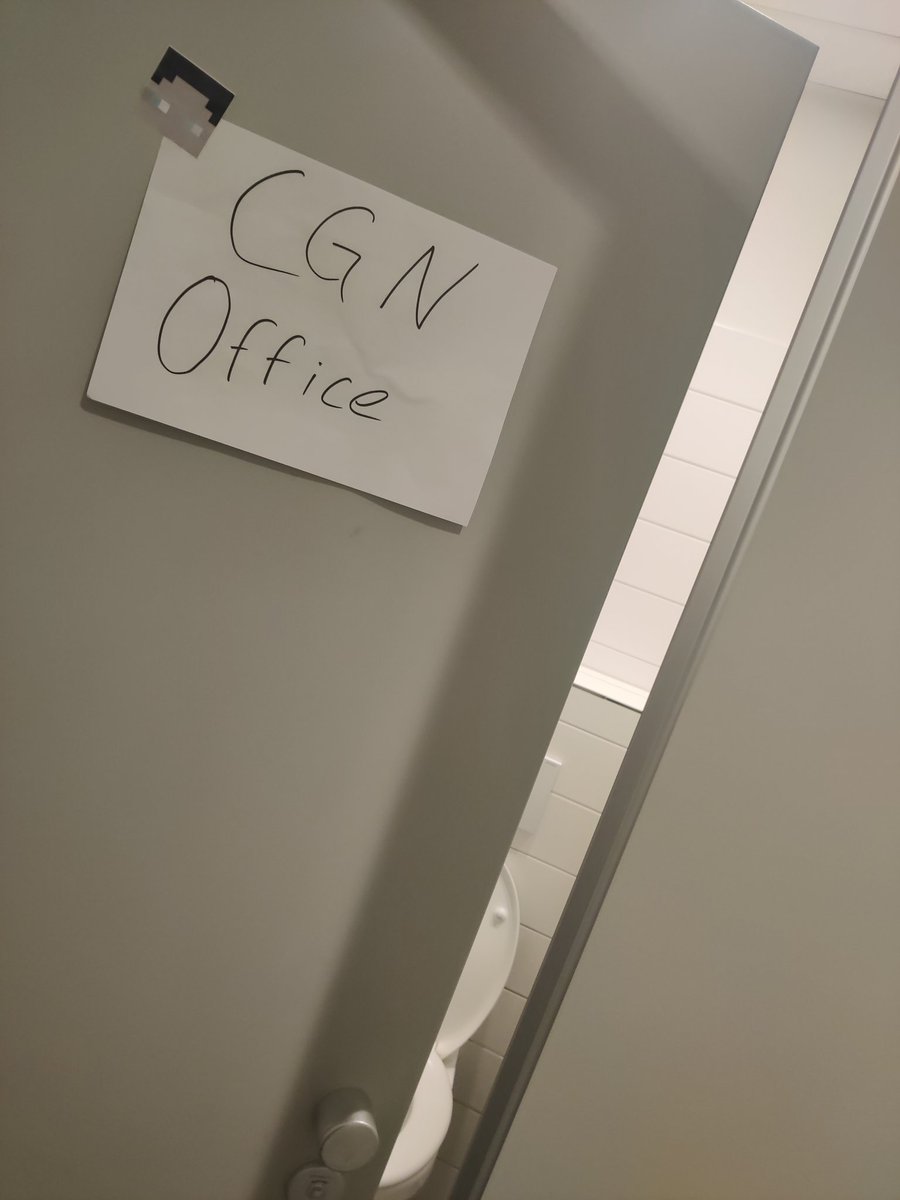 Ach du scheiße Cgn hat ihr Office ja wirklich an der Hochschule...