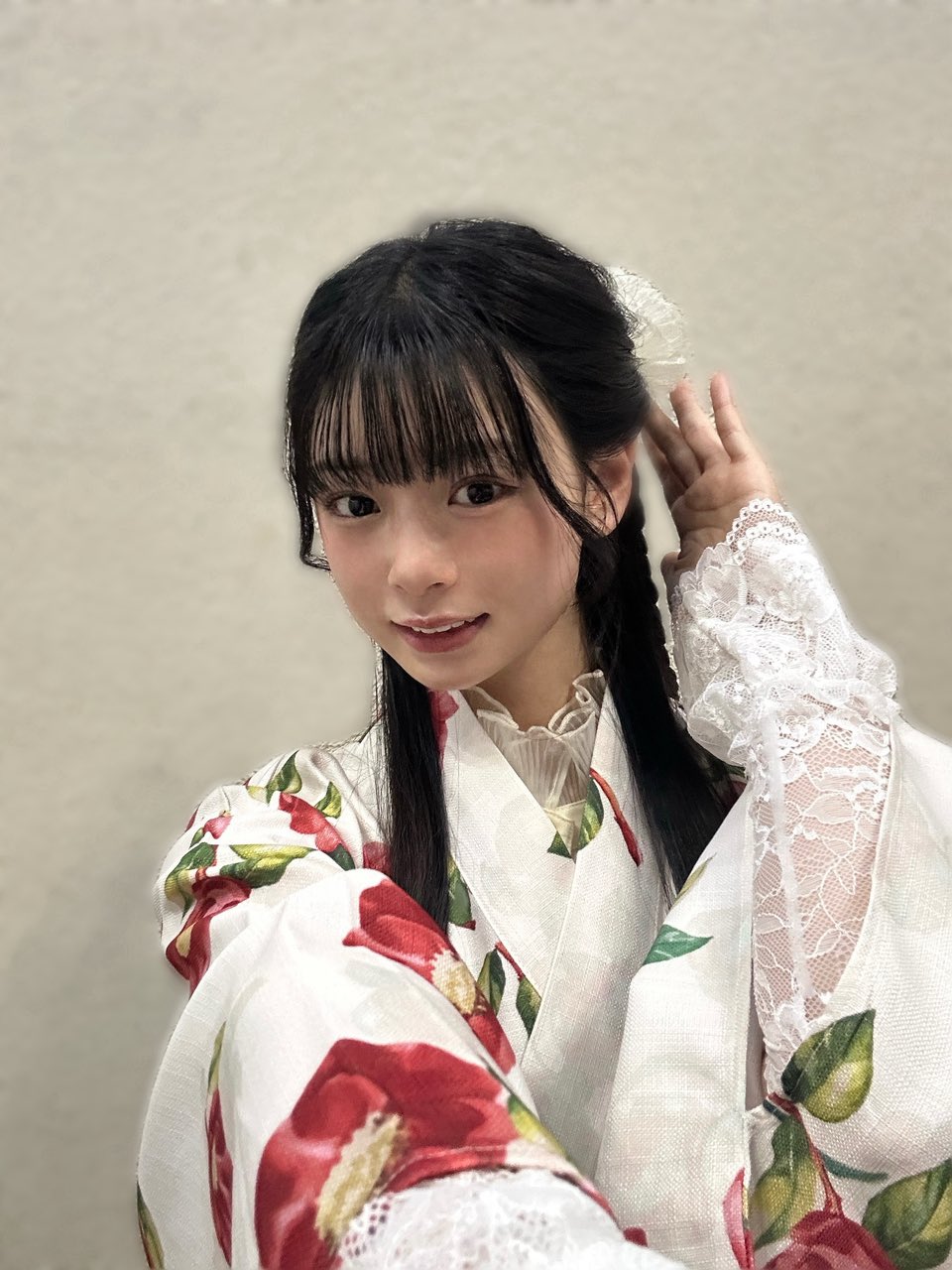 稲熊ひな 生写真　2025年浴衣　ヒキ　サイン 櫻坂46 「2025年 浴衣」稲熊ひな ヒキ 生写真 - メルカリ