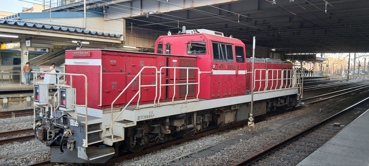 ゆうやJR鉄道乗務員 ゆうやJR鉄道乗務員 RAILWAYS 49歳で電車の運転士になった男