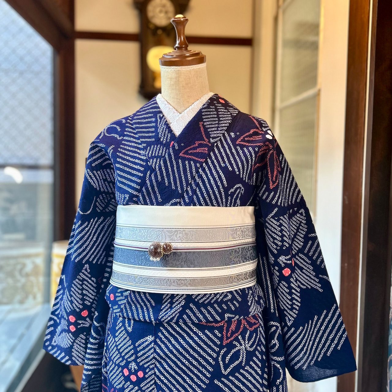 【専用です】クレマチス文様 絞り浴衣 有松絞り yukata utatane 有松絞り 浴衣3点セット ( ゆかた・帯・下駄 ) 絞り