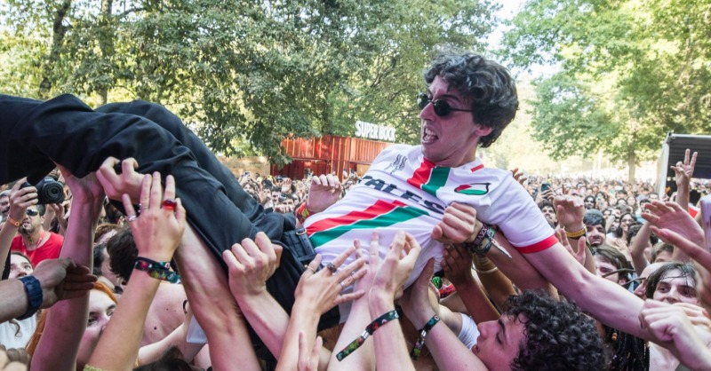 mindiesblog's tweet photo. Continuamos repasando al más reciente y exitosa edición del Vodafone Paredes de Coura. Turno de la jornada del jueves con los destacados conciertos de Glockenwise, Perfume Genius o Portugal. The Man entre muchos otros.