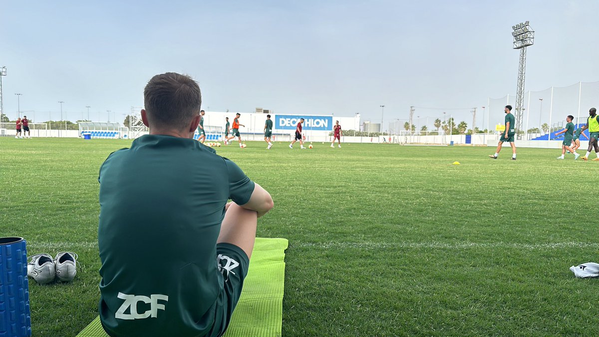 STAGE⚽️👏🏼|

Finalizamos nuestro stage de 4 días en Huelva tras el entrenamiento de la mañana😍

¡Muchas gracias amigos del <a href="/recreoficial/">RC Recreativo de Huelva</a> por cedernos estas magníficas instalaciones!💙👏🏼

¡Nos vemos pronto, Zamora es vuestra casa!☺️

#VamosMiZamora