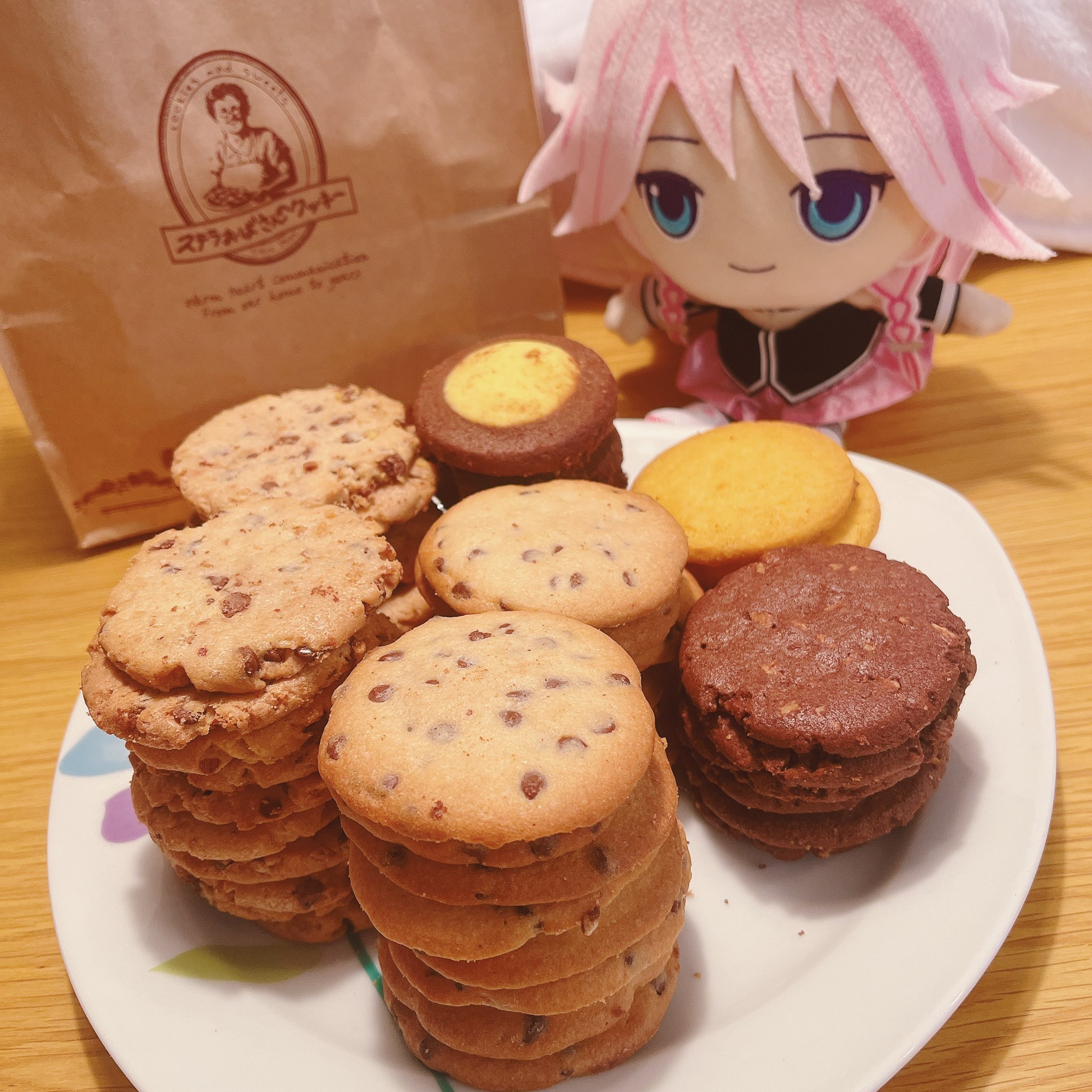 クッキー 2点おまとめ sheller エポカ エッグドシャの季節限定デザイン缶【レイニーシーズン 】販売