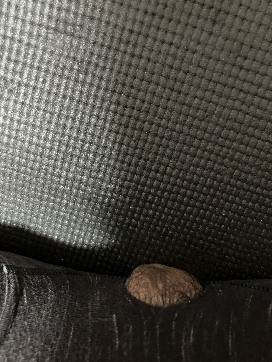 パンツ🩲破れた...