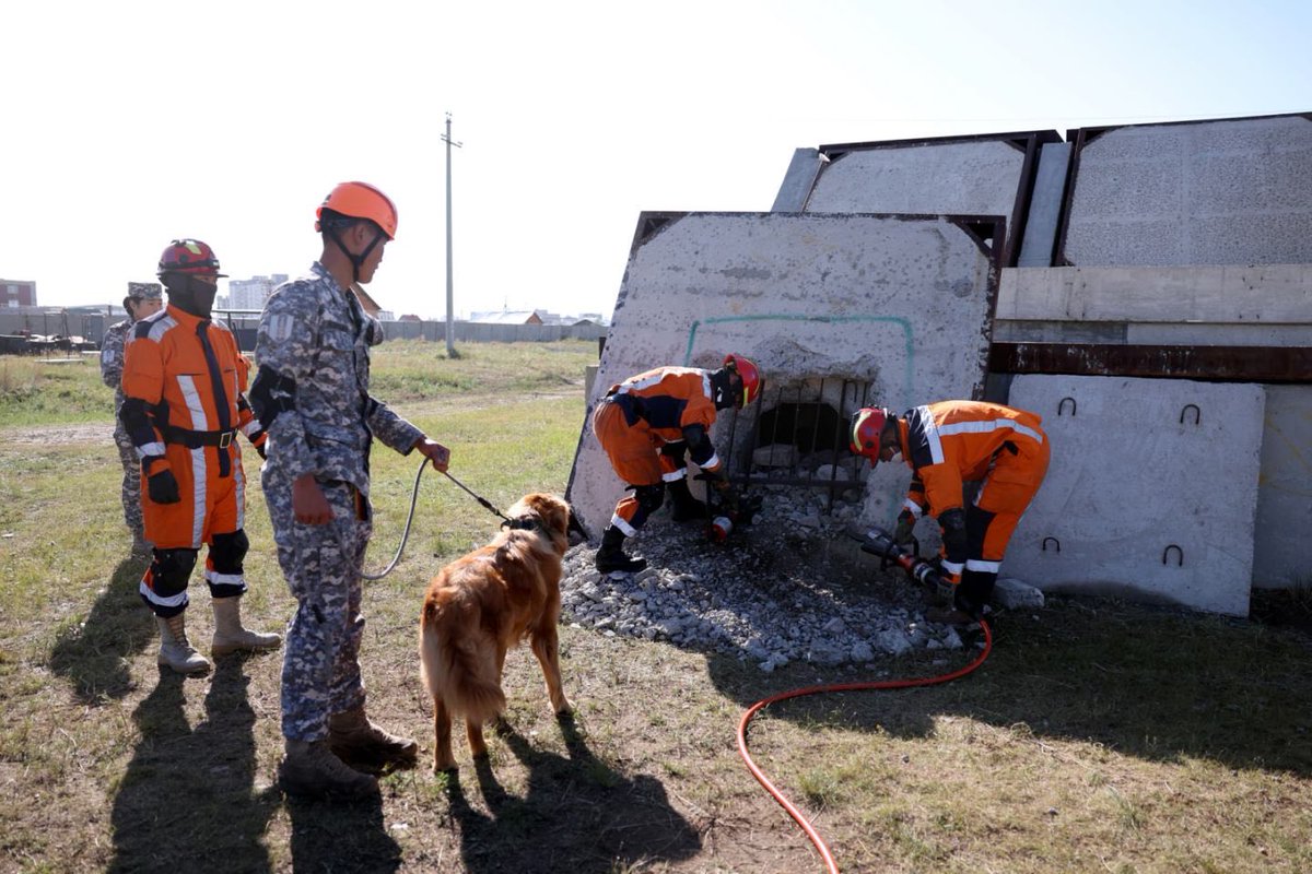 Онцгой байдлын алба хаагчдын “онцгой нөхцөлийн нэмэгдэл”-ийг 40 хувь болгож нэмэгдүүлэхээр болов
📌Г.Занданшатар: Ойрын хугацаанд Засгийн газрын хуралдаанаар энэ асуудлыг хэлэлцэж, ирэх жилийн төсөвт тусгана.
📌Үндэсний бригадын алба хаагчид өнгөрсөн онд усны ослын дуудлагаар