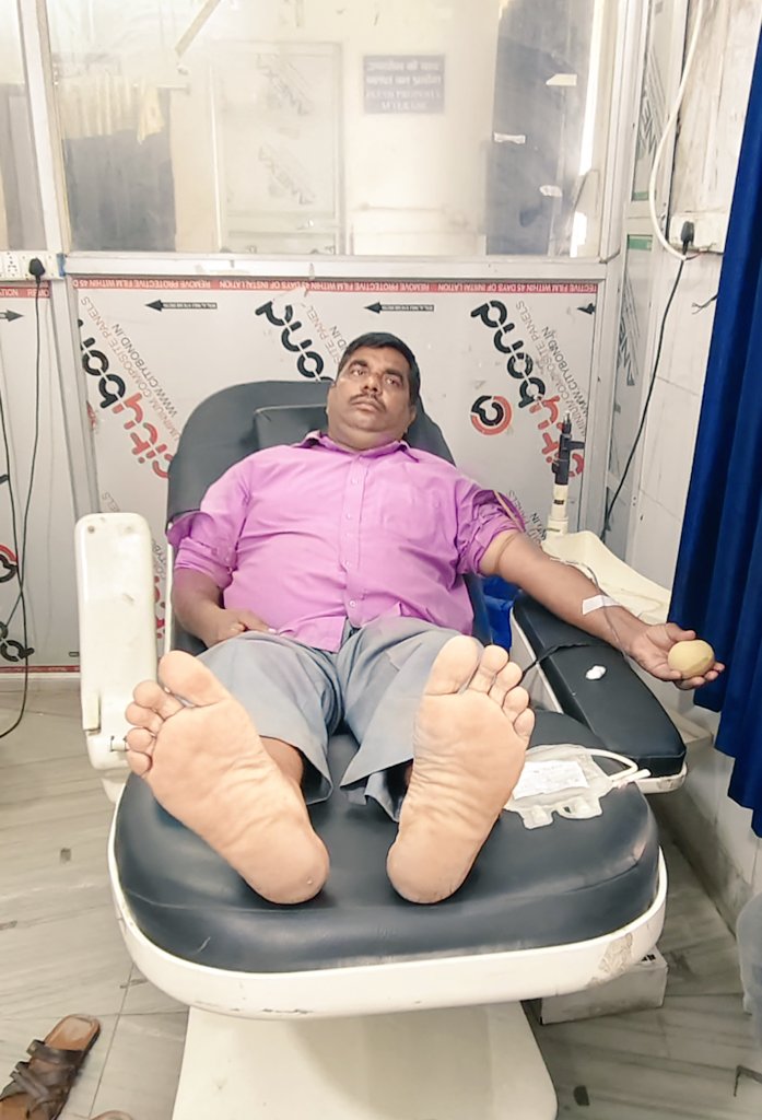 Rakhtveer Seva Sangh Koderma (@sevakoderma) on Twitter photo #Blood #Donors bring #Sunshine. #Rakhtveer member #Koleshwar ji donated AB+ blood in #Sadar Hospital Koderma for a critical #anemic patient #Malti Devi .Hat's off to You. (#2nd Time's)🩸
<a href="/DCEastSinghbhum/">DC EastSinghbhum</a>
<a href="/BloodDonorsIn/">Blood Donors India</a>
<a href="/dckoderma/">DC KODERMA</a>
<a href="/spkoderma1/">Koderma Police, Jharkhand</a>
<a href="/DrRadhaJi/">Dr. Radha Mishra</a> #Blood #Donors bring #Sunshine. #Rakhtveer member #Koleshwar ji donated AB+ blood in #Sadar Hospital Koderma for a critical #anemic patient #Malti Devi .Hat's off to You. (#2nd Time's)🩸
<a href="/DCEastSinghbhum/">DC EastSinghbhum</a>
<a href="/BloodDonorsIn/">Blood Donors India</a>
<a href="/dckoderma/">DC KODERMA</a>
<a href="/spkoderma1/">Koderma Police, Jharkhand</a>
<a href="/DrRadhaJi/">Dr. Radha Mishra</a>