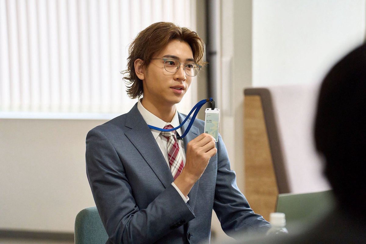 40までにしたい10のこと/庄司浩平着用色ちがいブラック上着 40までにしたい10のこと/庄司浩平着用色ちがいブラック上着