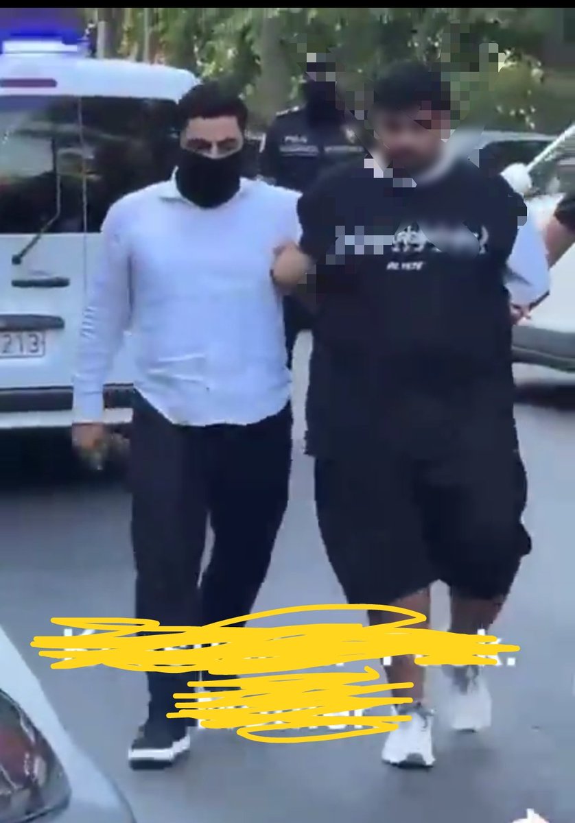 كل شي عن الرياض (@all_alriyadh) on Twitter photo 📌الأمن في اذربيجان يحتجز سياحا سعوديين، قاموا بممارسات تعتبر ساخرة عند ممشى (الشهداء) الذين قضوا في الحرب مع الإتحاد السوفيتي عام 1990 في إقليم ناغورنو كراباخ.
والسفارة السعودية تتابع الموضوع
<a href="/KSAembassyAZ/">السفارة السعودية في أذربيجان</a> 📌الأمن في اذربيجان يحتجز سياحا سعوديين، قاموا بممارسات تعتبر ساخرة عند ممشى (الشهداء) الذين قضوا في الحرب مع الإتحاد السوفيتي عام 1990 في إقليم ناغورنو كراباخ.
والسفارة السعودية تتابع الموضوع
<a href="/KSAembassyAZ/">السفارة السعودية في أذربيجان</a>