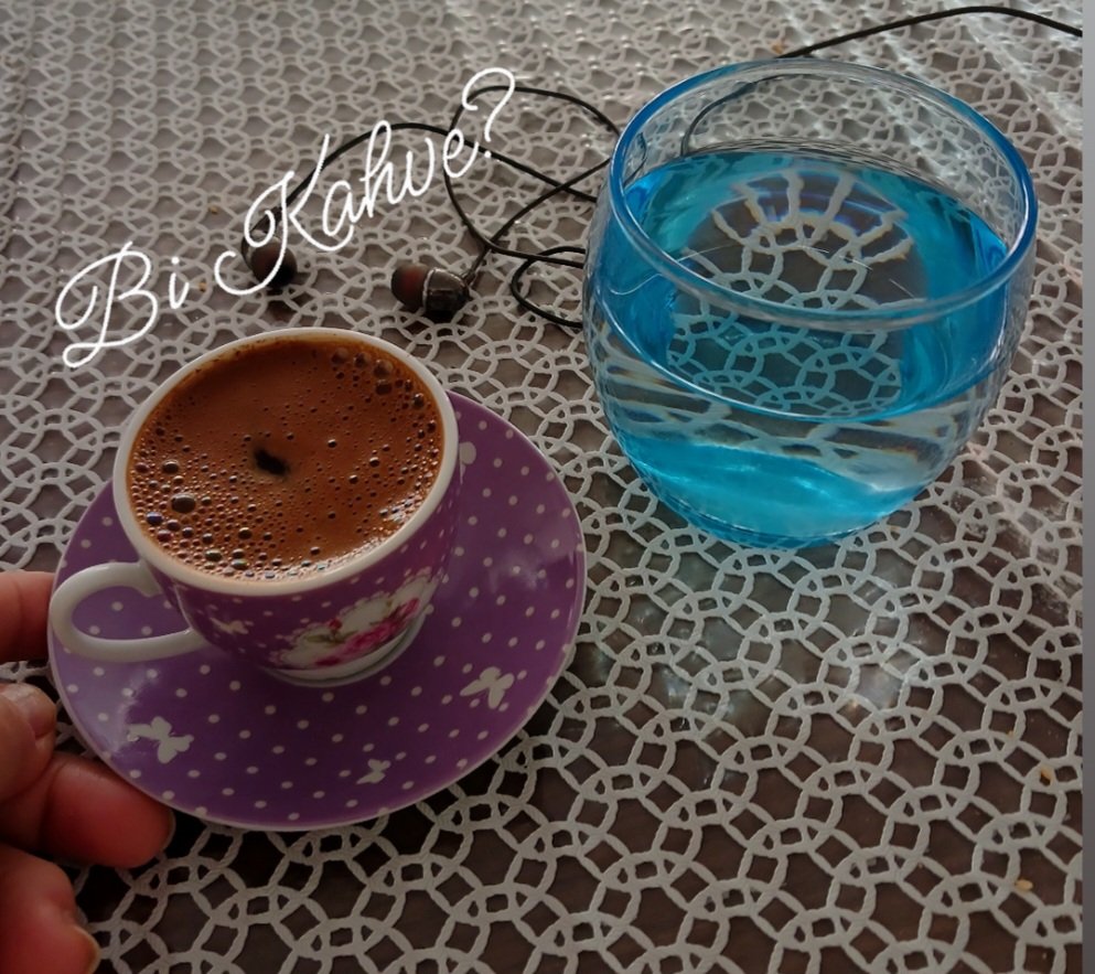 Günaydını kaçırdım ama kahve tadında keyif diliyorum herkese..☕️😅
            Sevgimle. 🌺
#Salı #bikahve #izmir