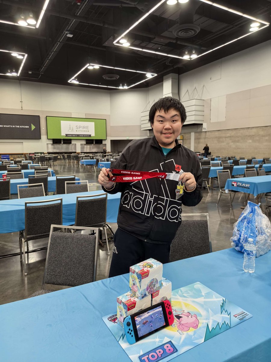 HupuMetapod's tweet image. It was a depressing season overall, but ultimately, everything I experienced strengthened my resolve to make a change. 
Sometimes, retreat is also a form of progress. 
Only by upgrading the entire system—physical fitness, mentality, and game level—can I gain greater resilience…