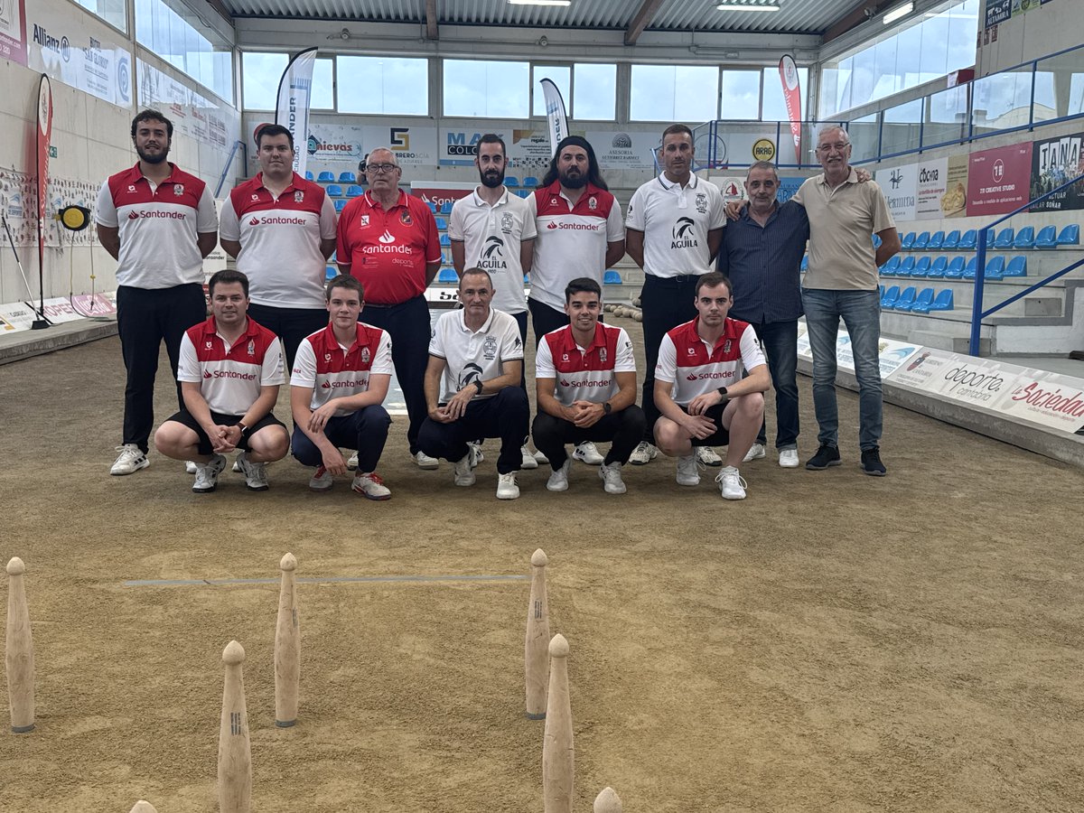 🎳🤝Ayer vivimos una gran jornada de bolos con el encuentro amistoso entre el Club Bansander y la Madrileña, en una tarde de deporte y convivencia.
El marcador final fue de 4-2 para los locales, aunque lo más importante estuvo en el buen ambiente y la amistad entre peñas.