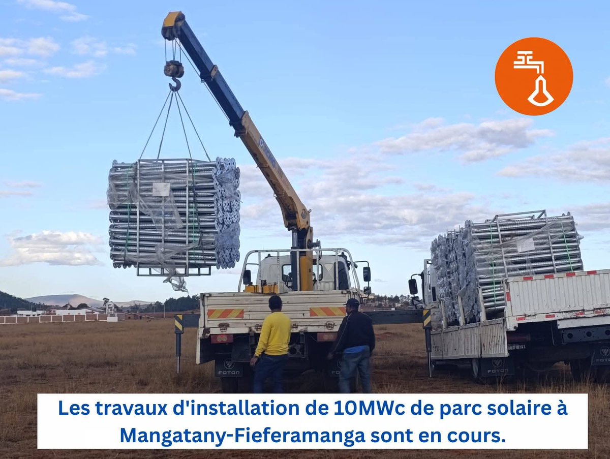 🇲🇫 𝐈𝐓𝐀𝐒𝐘 

La région Itasy est une des bénéficiaires du projet 50MW. L'installation d'une centrale solaire de 10MWc à Mangatany Fieferamanga est en cours. Ce projet vise à réduire le coût de la production et améliorera le service d'approvisionnement en électricité.