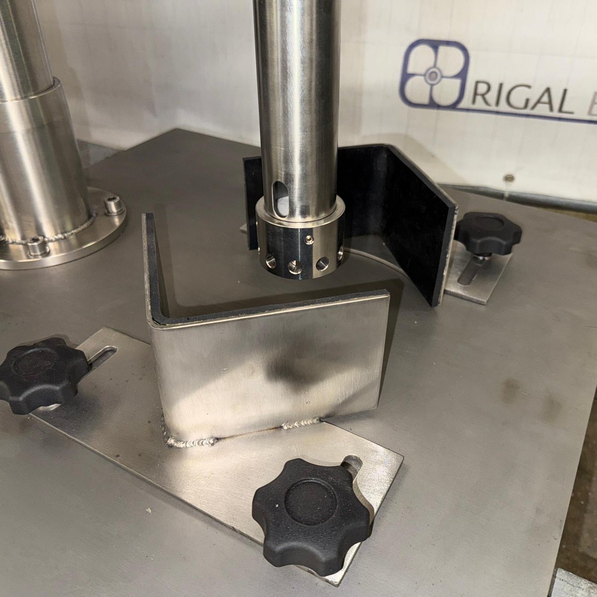 RIGALBENNETT's tweet image. Rigal-Bennett Lab Shearhead Mixer 0.75 kW
#ShearheadMixer #RigalBennettLab #IndustrialMixing #MixerTechnology #FoodProcessing #ManufacturingEquipment #MixingSolutions #ProcessEngineering #LabEquipment