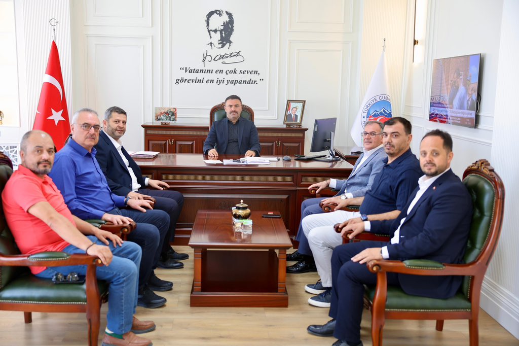 ozdoganbilal's tweet photo. Meclis üyelerimiz ve AK Parti Hacılar İlçe Başkanımız Yasin Mutlu ile birlikte Hacılar Kaymakamımız Sn. Cüneyt Caner’i ziyaret ettik.

Güçlü iş birliğimiz ile Hacılarımızın gelişimi ve hemşehrilerimizin huzuru için birlikte hayırlı hizmetlere imza atacağımıza inanıyor, kıymetli kaymakamımıza misafirperverliği için teşekkür ediyorum.