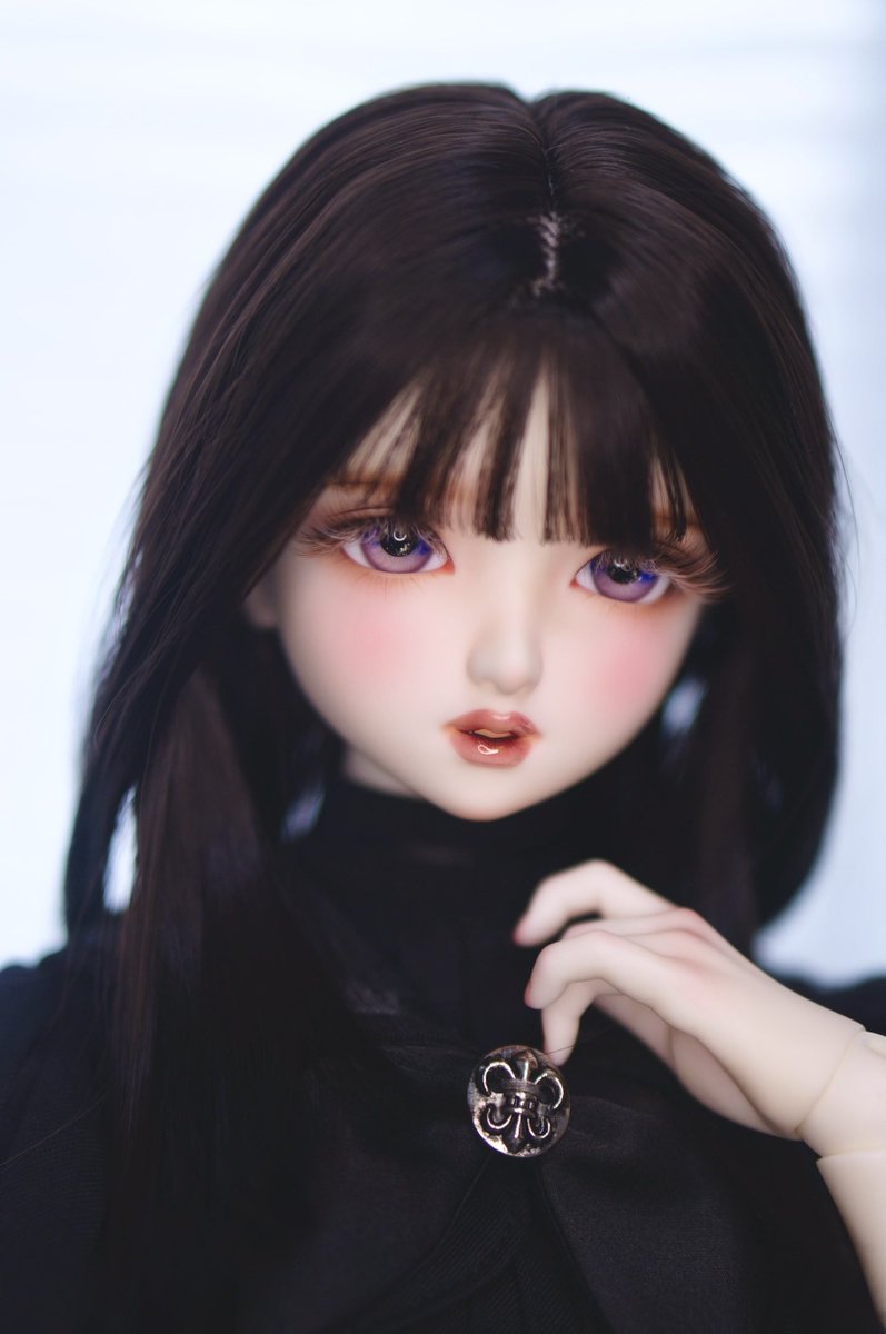 アデルさん、造形もメイクもまさに良家のお嬢様って感じでつい見惚れてしまう👀💓
ヒール脚に続いてのハンドのフルチョ入りもお待ちしてます😭（定期発作）
#SDGr藤壺の宮
#きゃっちメイク
#うずことアイ