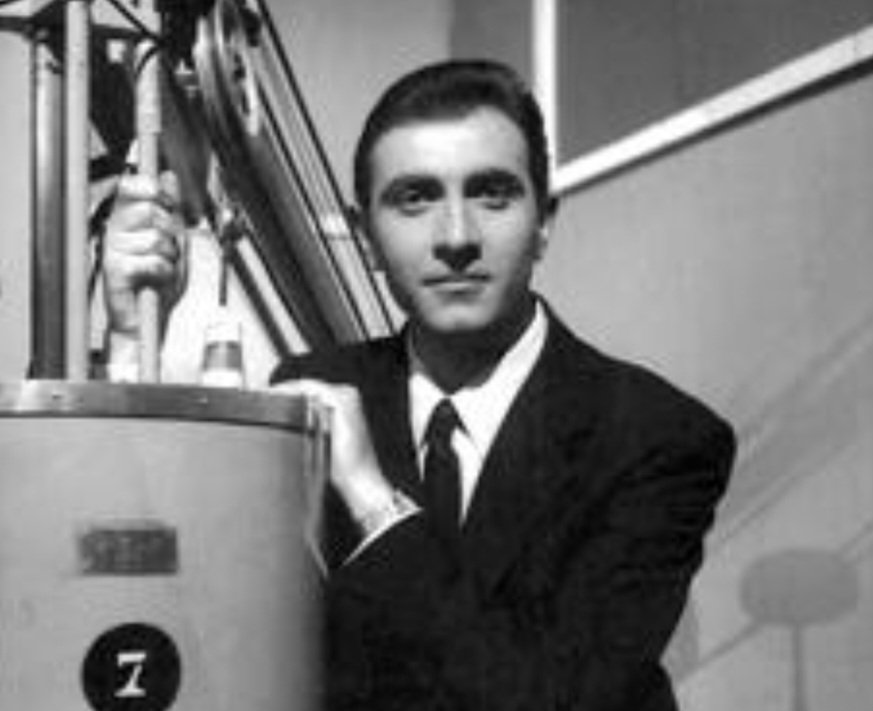 "Può essere utilizzato per programmi minori" il provino alla Rai di Pippo Baudo ha destato sorpresa, critiche e commenti nei social

Ma come andò esattamente quell'esame e quale è la vera interpretazione?

me lo raccontò Baudo quando lo intervistai👇
tuttofabroadway.blogspot.com/2025/08/quel-p…