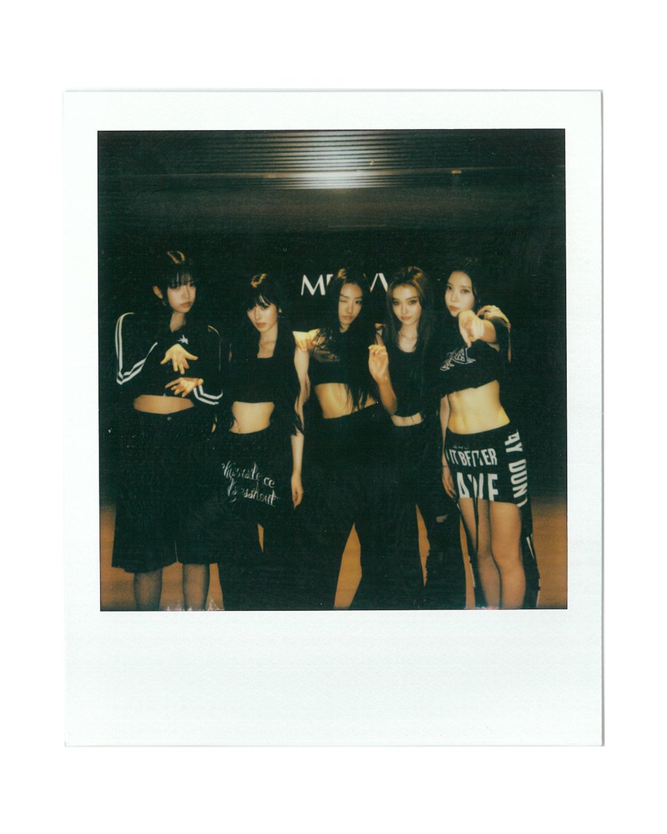 OFFICIAL_MEOVV tweet picture