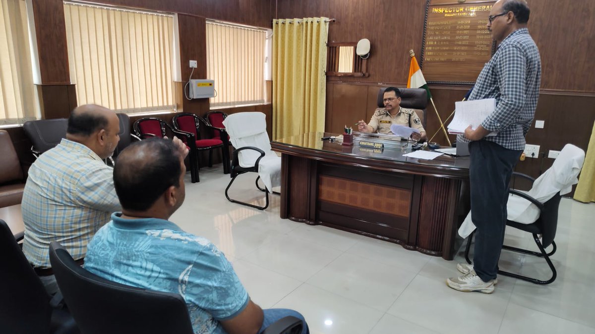 IG MAGADH RANGE GAYA (@igmagadh) on Twitter photo आज दिनांक 19.08.2025 को श्री क्षत्रनील सिंह, भा0पुoसे0, पुलिस महानिरीक्षक, मगध क्षेत्र, गया के द्वारा अपने कार्यालय में जनता दरबार का आयोजन किया गया I
<a href="/bihar_police/">Bihar Police</a>
<a href="/BiharHomeDept/">Home Department, GoB</a>
<a href="/GAYAPOLICEBIHAR/">GAYA POLICE (गया (बिहार) पुलिस )</a>
<a href="/police_aurangab/">Aurangabad Police</a>
<a href="/nawadapolice/">Nawada Police</a>
<a href="/spjehanabad/">Jehanabad Police</a>
<a href="/ArwalPolice/">ARWAL POLICE</a> आज दिनांक 19.08.2025 को श्री क्षत्रनील सिंह, भा0पुoसे0, पुलिस महानिरीक्षक, मगध क्षेत्र, गया के द्वारा अपने कार्यालय में जनता दरबार का आयोजन किया गया I
<a href="/bihar_police/">Bihar Police</a>
<a href="/BiharHomeDept/">Home Department, GoB</a>
<a href="/GAYAPOLICEBIHAR/">GAYA POLICE (गया (बिहार) पुलिस )</a>
<a href="/police_aurangab/">Aurangabad Police</a>
<a href="/nawadapolice/">Nawada Police</a>
<a href="/spjehanabad/">Jehanabad Police</a>
<a href="/ArwalPolice/">ARWAL POLICE</a>