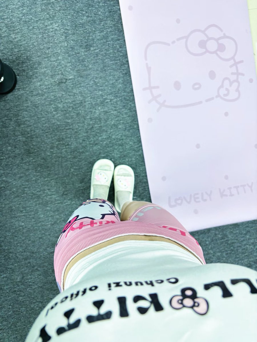 小天爹的萌傻屄吧 tweet media