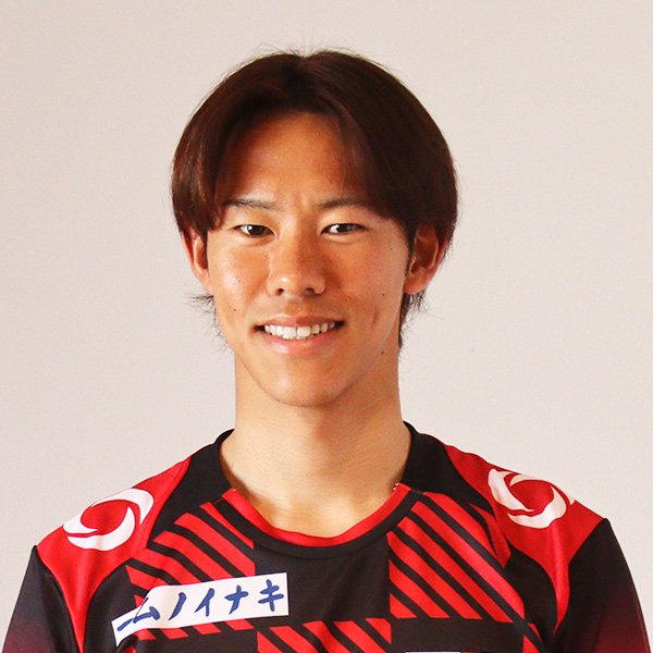 7.飯島蓮(イイジマレン)　
ボールを奪いに行く時、サイドを駆け上がった時に期待感を抱かせてくれる人。攻めてて相手ボールになった瞬間、レンがもう一度奪い返してチャンスを作ることが多い。インターセプトの予測と出足のタイミングがバッチリ。何故か口ずさみたくなる応援歌。
#FC刈谷選手紹介