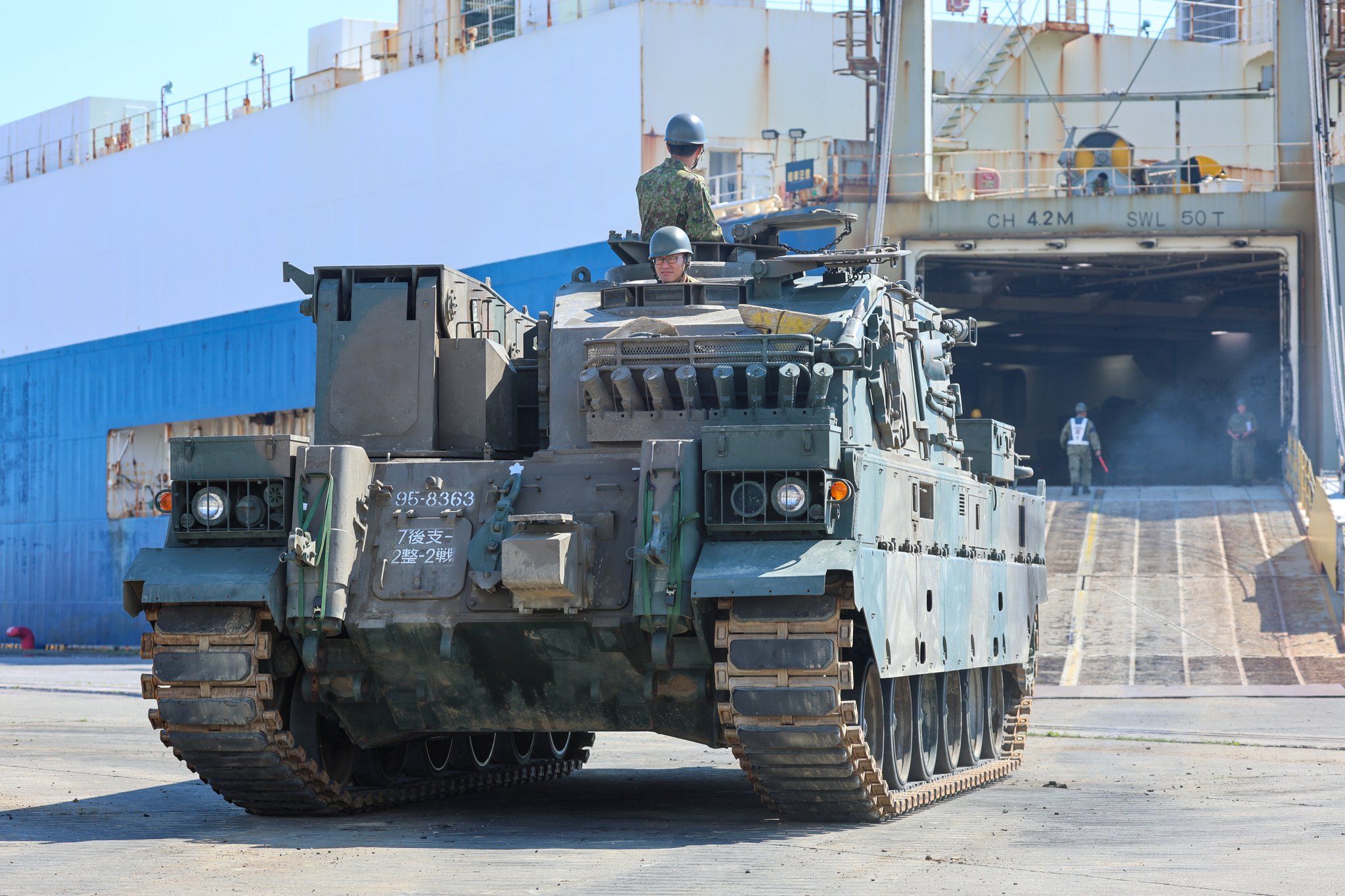 タイガーI 、 M2A2 ODS 、90式戦車の3点セット タイガーI 、 M2A2 ODS 、90式戦車の3点セット