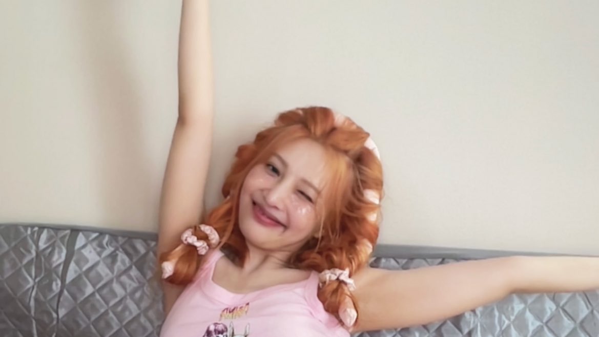 parksylooks_'s tweet photo. L.O.V.E it's that ! 🎀💗 https://t.co/G9261Ko1i5