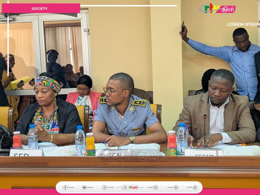 CRTVweb (@crtv_web) on Twitter photo Le Comité national de lutte contre le travail des enfants tient sa session annuelle ce 19 août à Yaoundé. La rencontre présidée par <a href="/OwonaGregoire/">Grégoire OWONA</a>, le <a href="/MinTss2023/">Ministère du travail et de la sécurité sociale CMR</a> vise à évaluer les actions menées et renforcer les stratégies de protection des enfants contre le travail précoce. Le Comité national de lutte contre le travail des enfants tient sa session annuelle ce 19 août à Yaoundé. La rencontre présidée par <a href="/OwonaGregoire/">Grégoire OWONA</a>, le <a href="/MinTss2023/">Ministère du travail et de la sécurité sociale CMR</a> vise à évaluer les actions menées et renforcer les stratégies de protection des enfants contre le travail précoce.