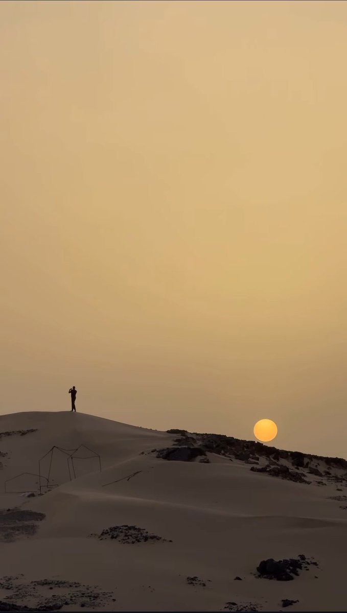 #رسالة_اليوم 
اللهُم ارزقنا دربًا لا تضيق به الحياة وقلباً لا يزول منهُ الأمل 🤍