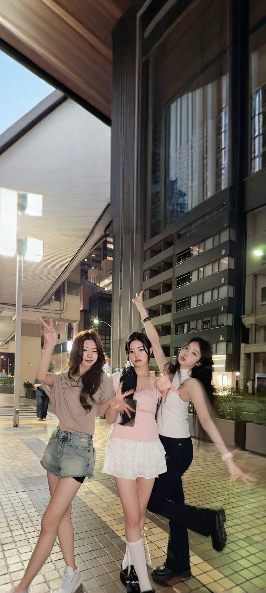 GytT6OWbEAAJpww?format=jpg&name=large