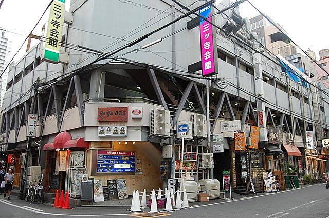 dendo_bar's tweet photo. 皆様お久しぶりです。この度ご縁あってアメ村三ッ寺会館1Fジョイラックにて1日バーテンダーを勤める事となりました。2025/08/24（日）15:00〜おりますので、ぜひお越しくださいませ。色々話したり飲んだりしましょう（ヤマシタ） https://t.co/07mIVn7mRZ