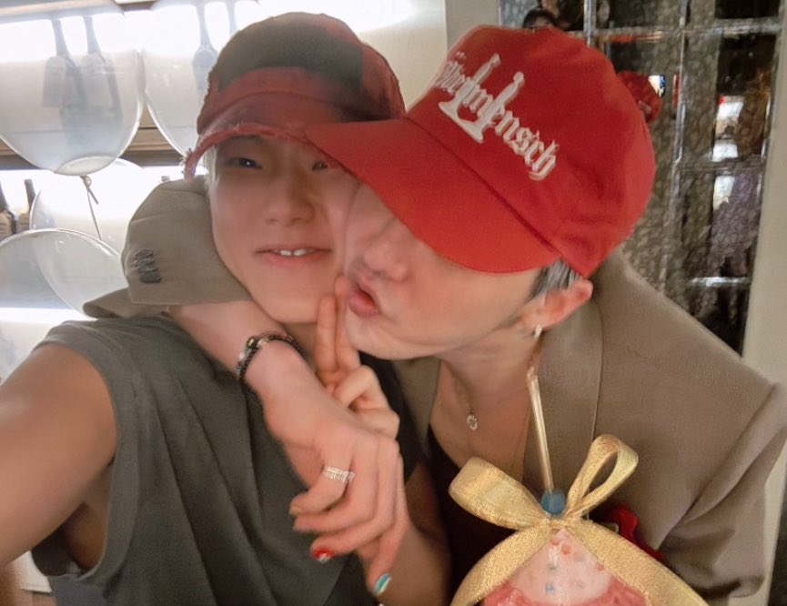 hoshi really out here living his fanboy dreams man i'm so happy for him
