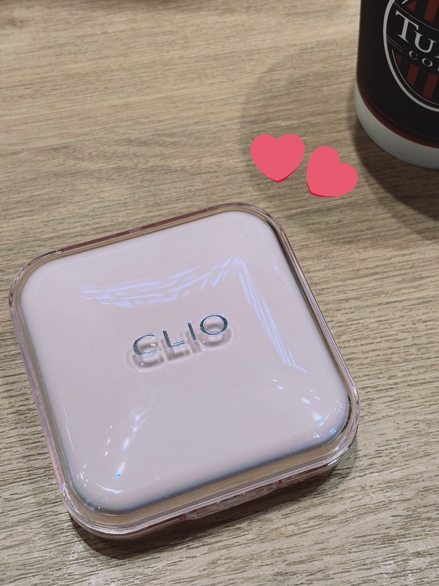 CLIOの新作クッションファンデ✨美容液成分配合で、素肌がキレイになったみたいに自然なツヤ肌に仕上がります！メッシュタイプでムラなく塗れて、カバー力も◎。乾燥しにくく崩れにくいし崩れ方も汚くないから長時間外に出る人にもおすすめ！色は結構白めかもー！
#CLIO #クリオ #PR