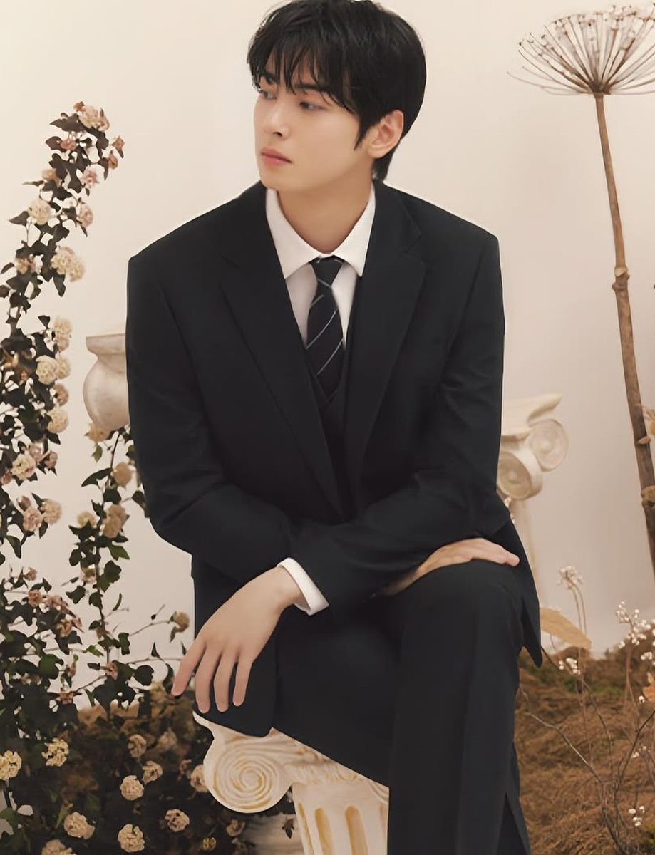 CEWNation's tweet photo. 250819 

📸 Liberclassy Wedding Festa with CHA EUNWOO 

#CHAEUNWOO #차은우 #Liberclassy https://t.co/1RWlx0H73w
